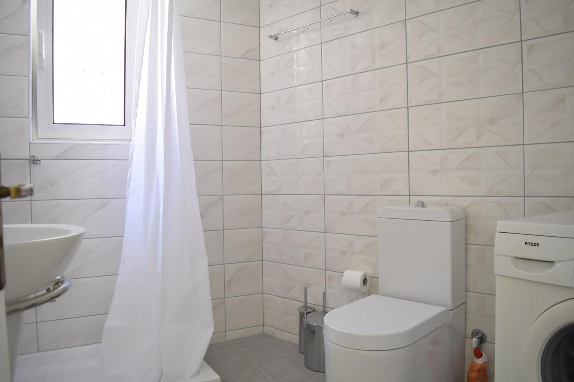 Samouil Apartment Steps From The Beach Ханя Екстериор снимка