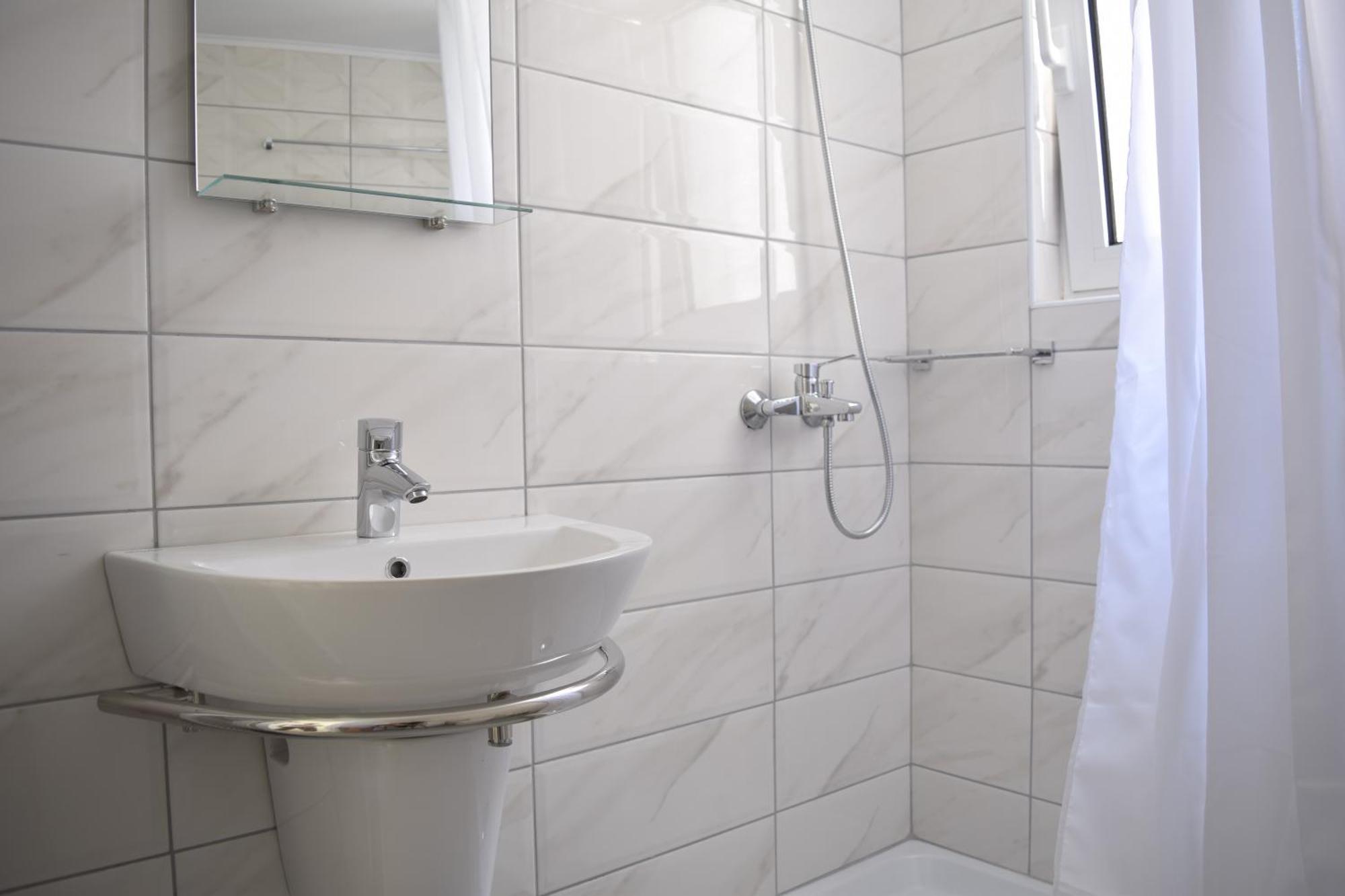 Samouil Apartment Steps From The Beach Ханя Екстериор снимка